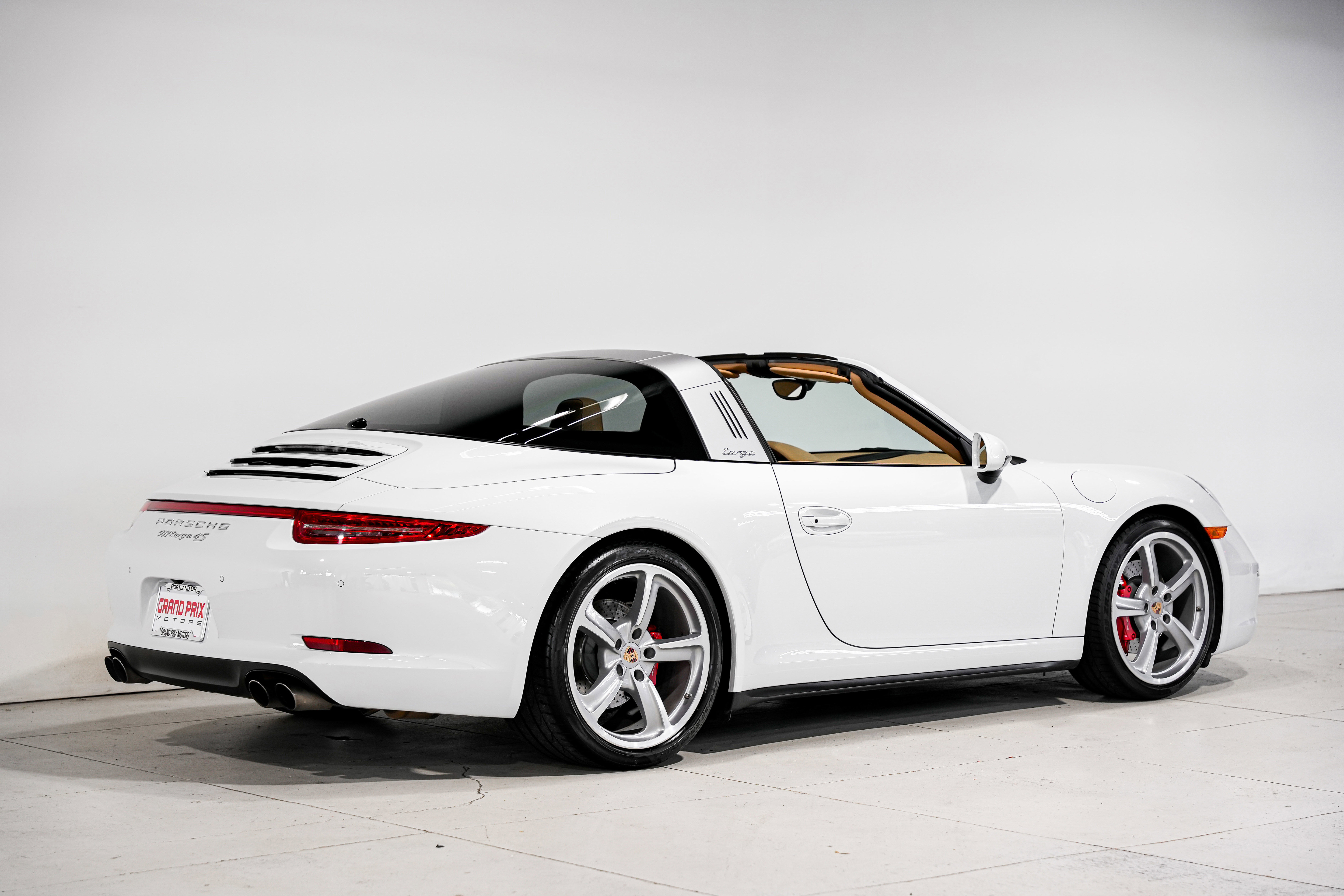 Used 2015 Porsche 911 Targa 4S image 3
