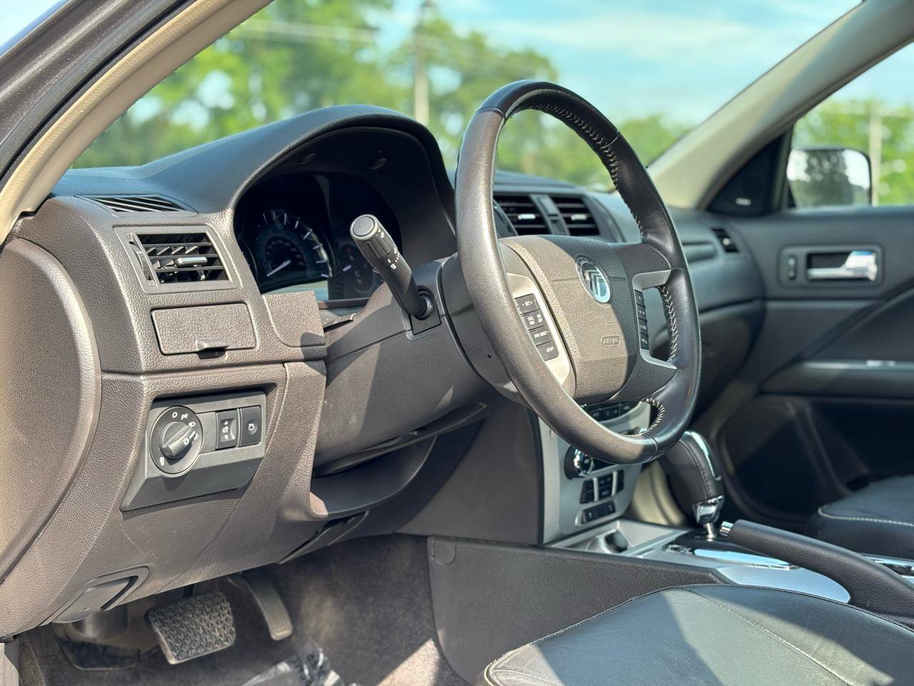 Used 2010 Mercury Milan Premier AWD/4WD image 18