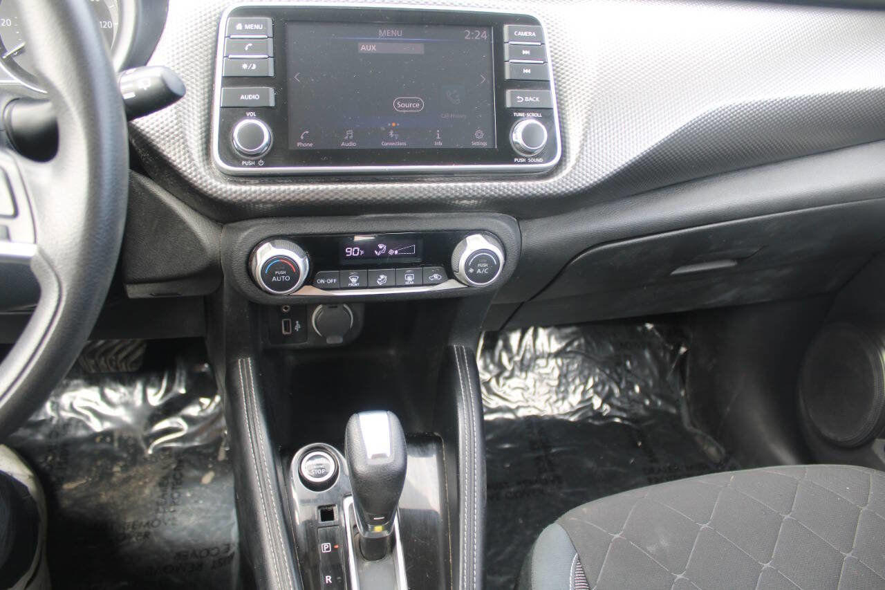Used 2020 Nissan Kicks SV image 13