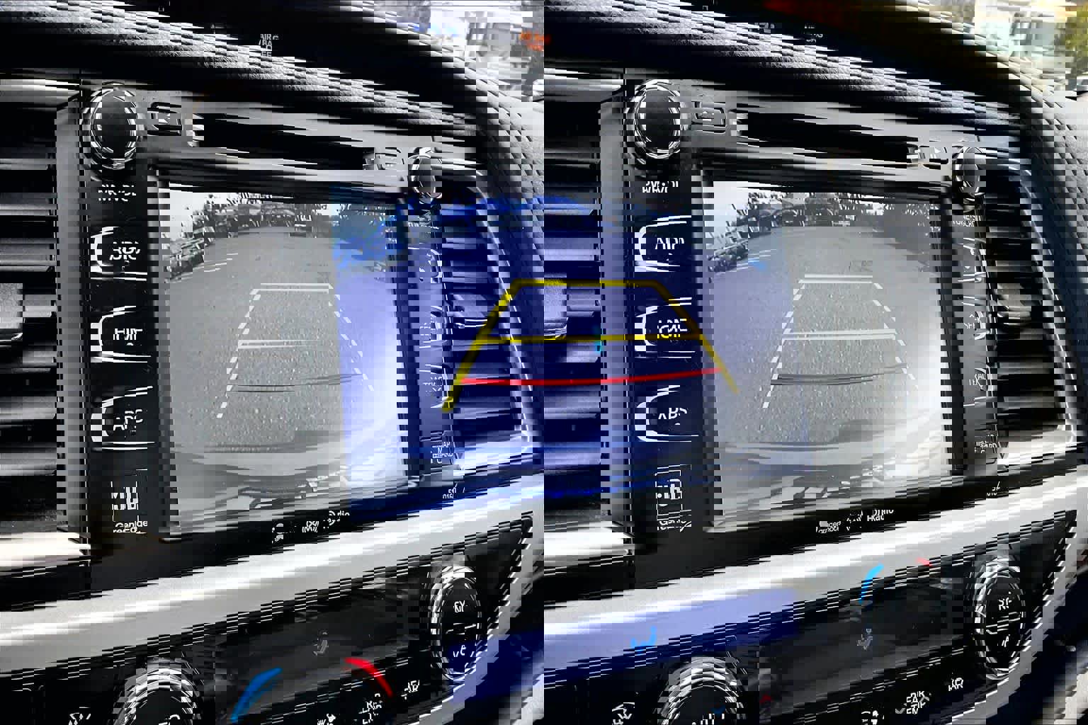 Certified 2016 Toyota Highlander Limited Platinum image 26