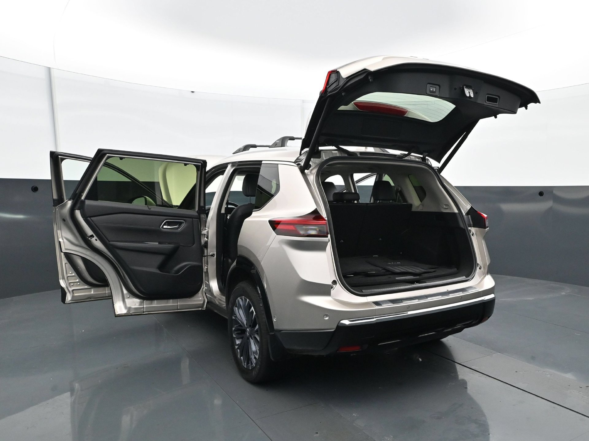 Used 2026 Nissan Rogue Platinum w/ Platinum Premium Package AWD/4WD image 34