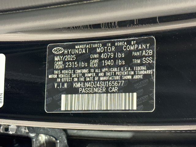 Certified 2025 Hyundai Elantra Limited FWD image 34