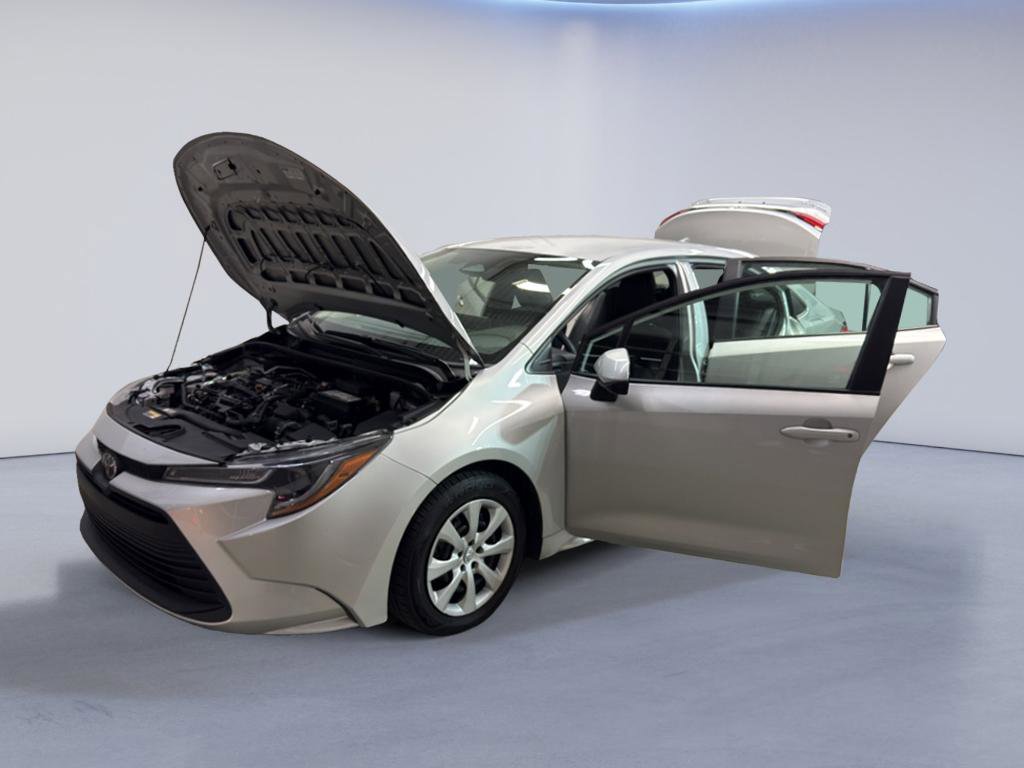 Used 2023 Toyota Corolla LE image 9