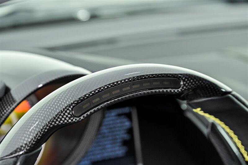 Used 2020 Ferrari 812 Superfast RWD image 23