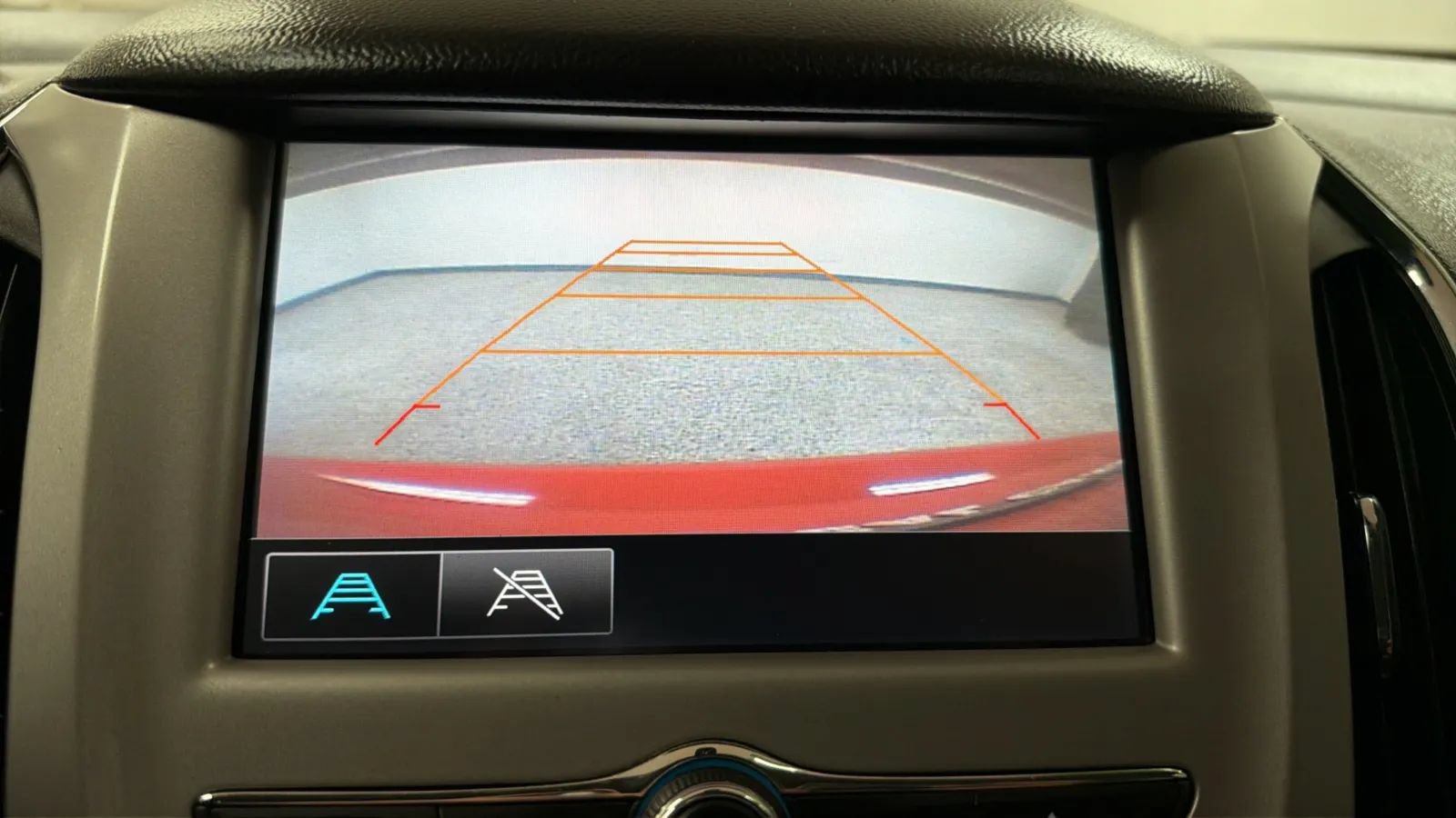 Used 2017 Chevrolet Cruze LS FWD image 13