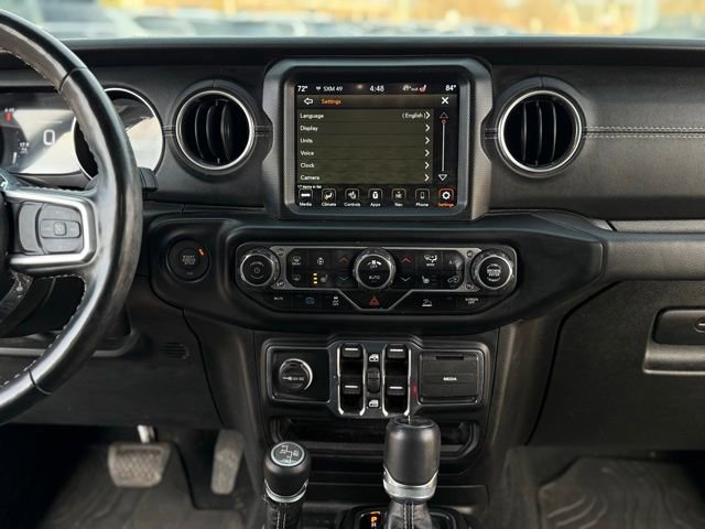 Used 2022 Jeep Wrangler Unlimited Sahara w/ Cold Weather Group image 14