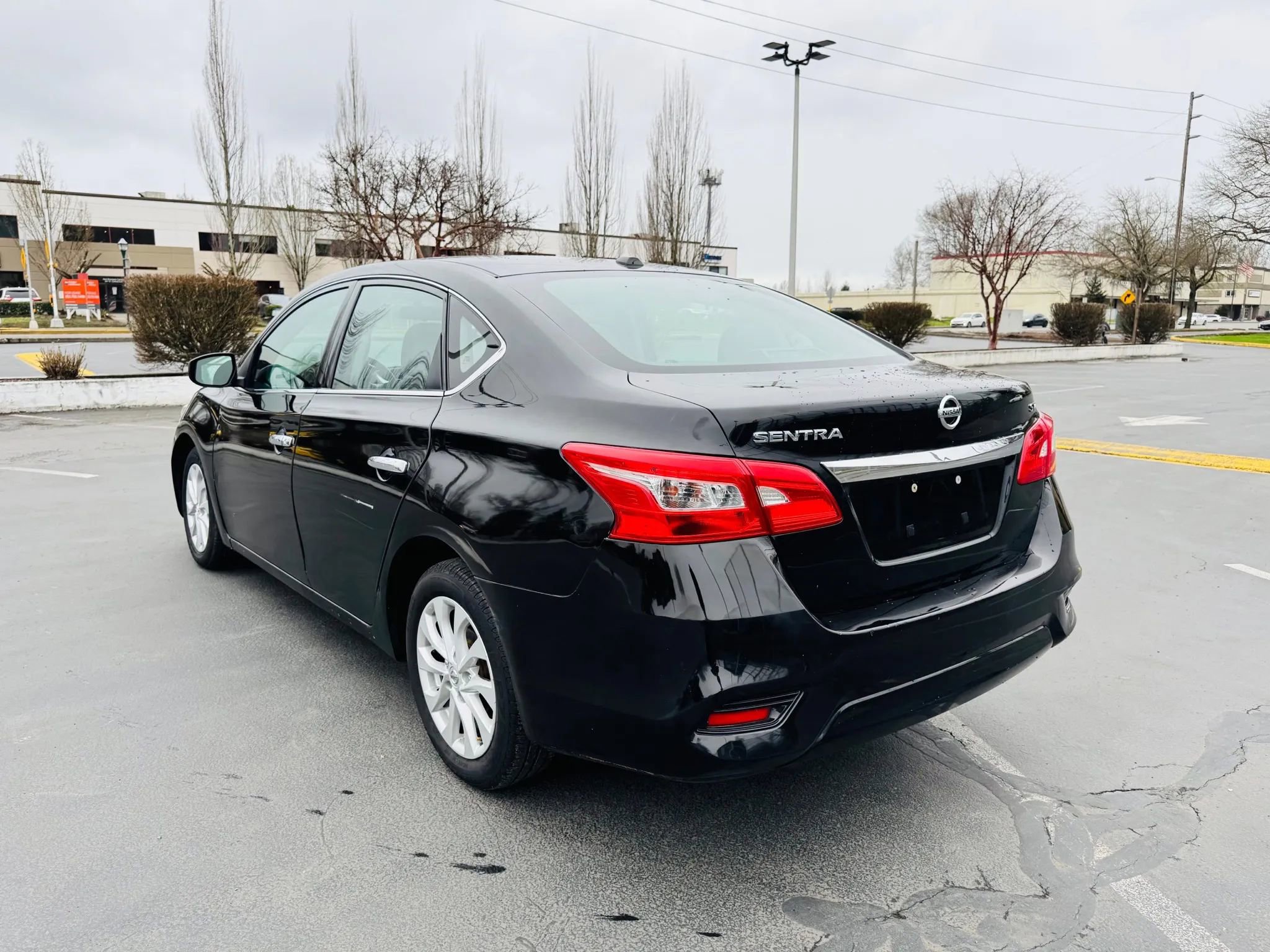 Used 2019 Nissan Sentra SV image 3