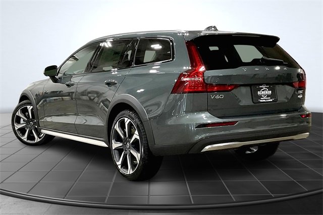 New 2026 Volvo V60 B5 Cross Country Ultra w/ Climate Package image 4