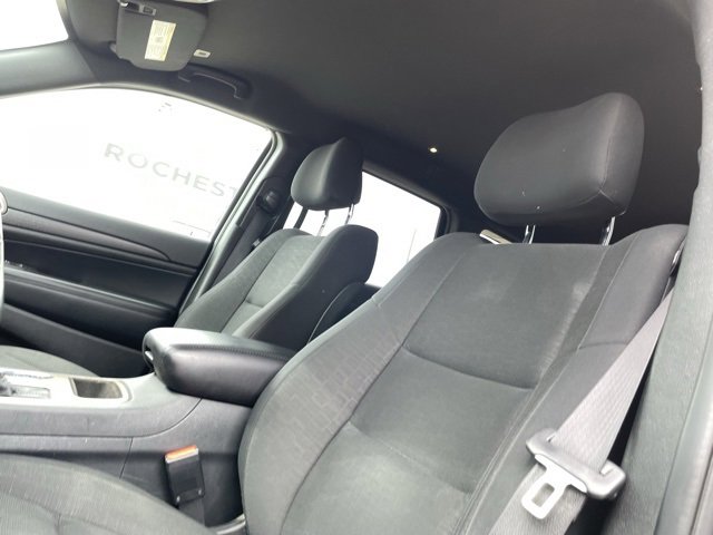 Used 2017 Jeep Grand Cherokee Laredo w/ Quick Order Package 23E image 27