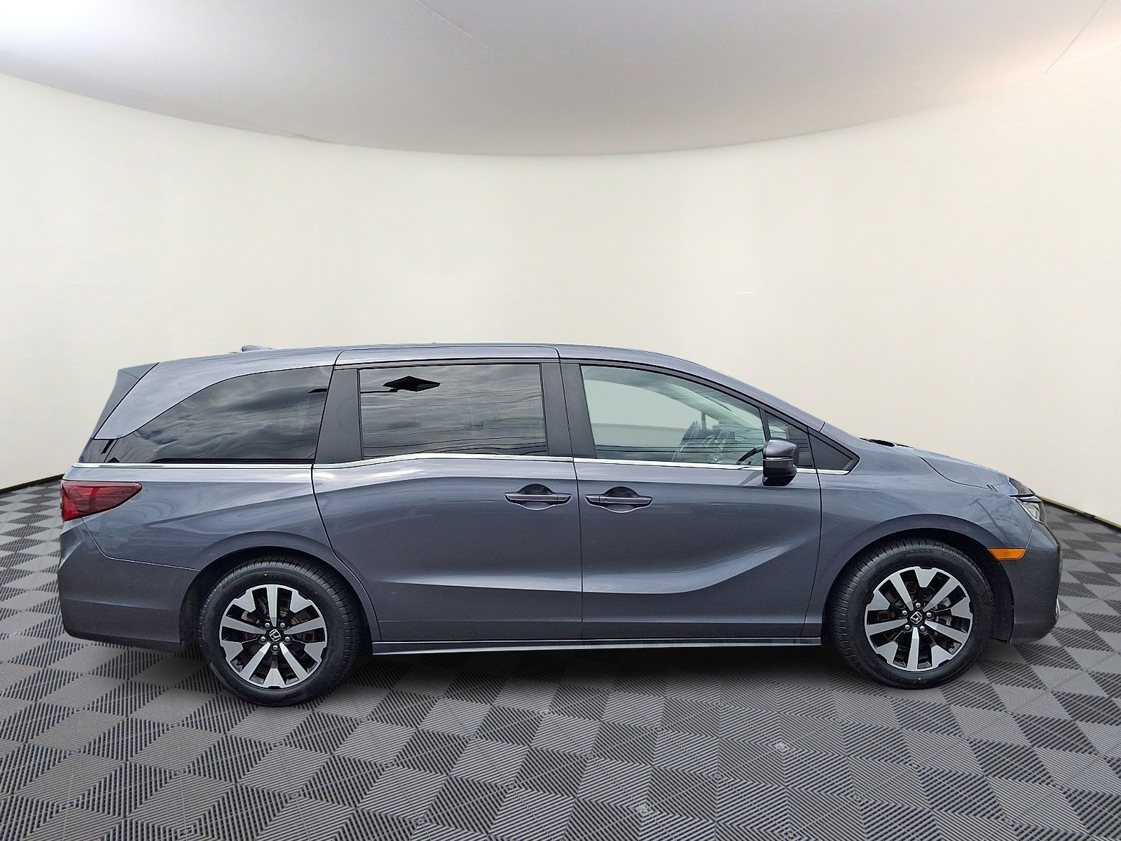 Used 2025 Honda Odyssey EX-L image 8