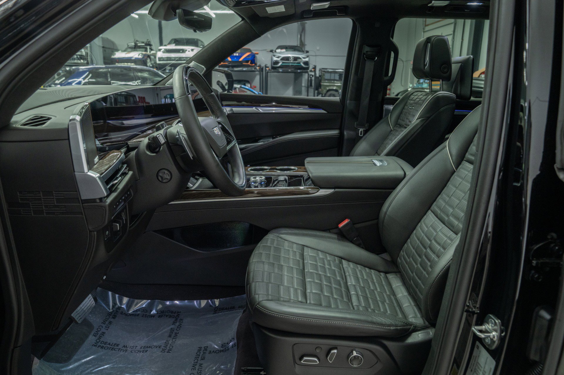 Used 2025 Cadillac Escalade ESV Sport Platinum image 34