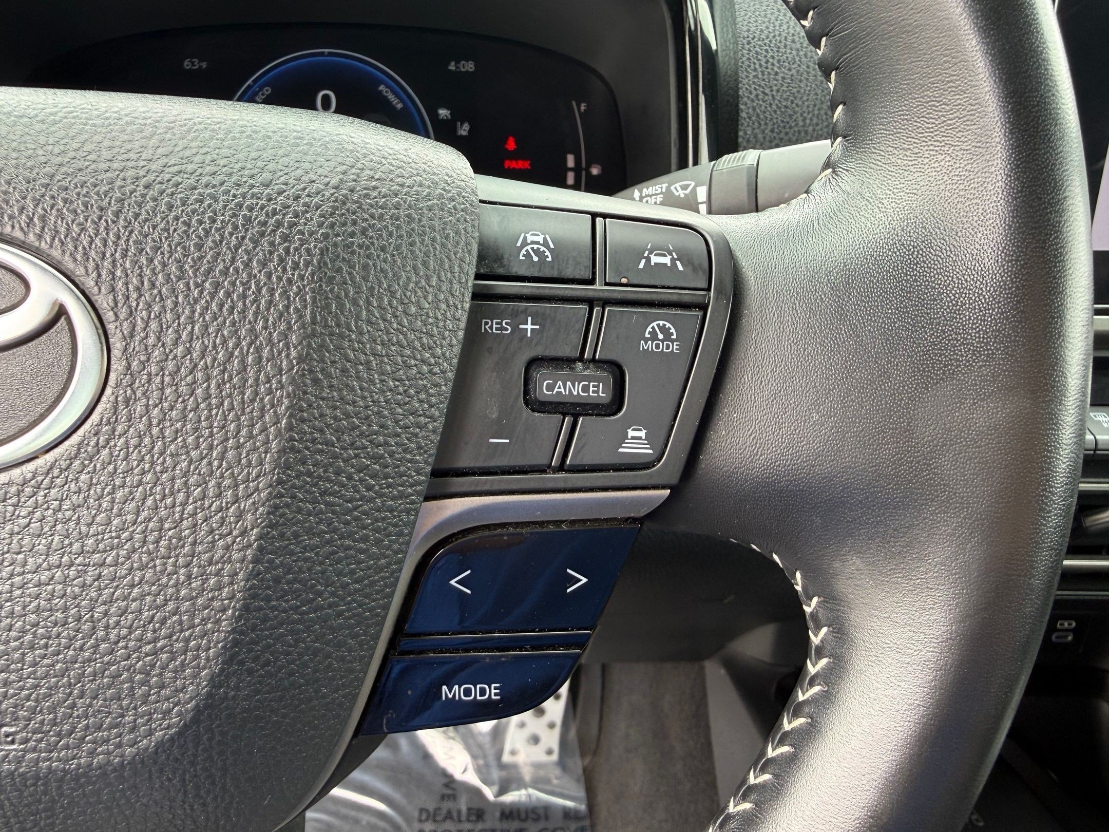 Used 2025 Toyota Camry SE FWD image 14