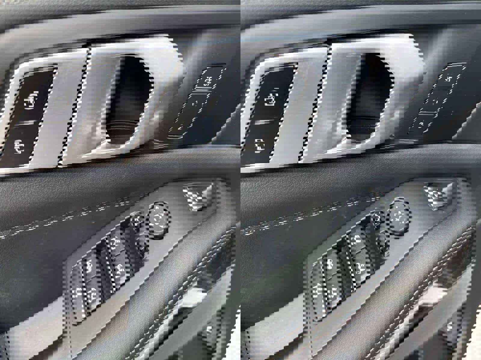 Certified 2025 BMW X5 xDrive50e image 17