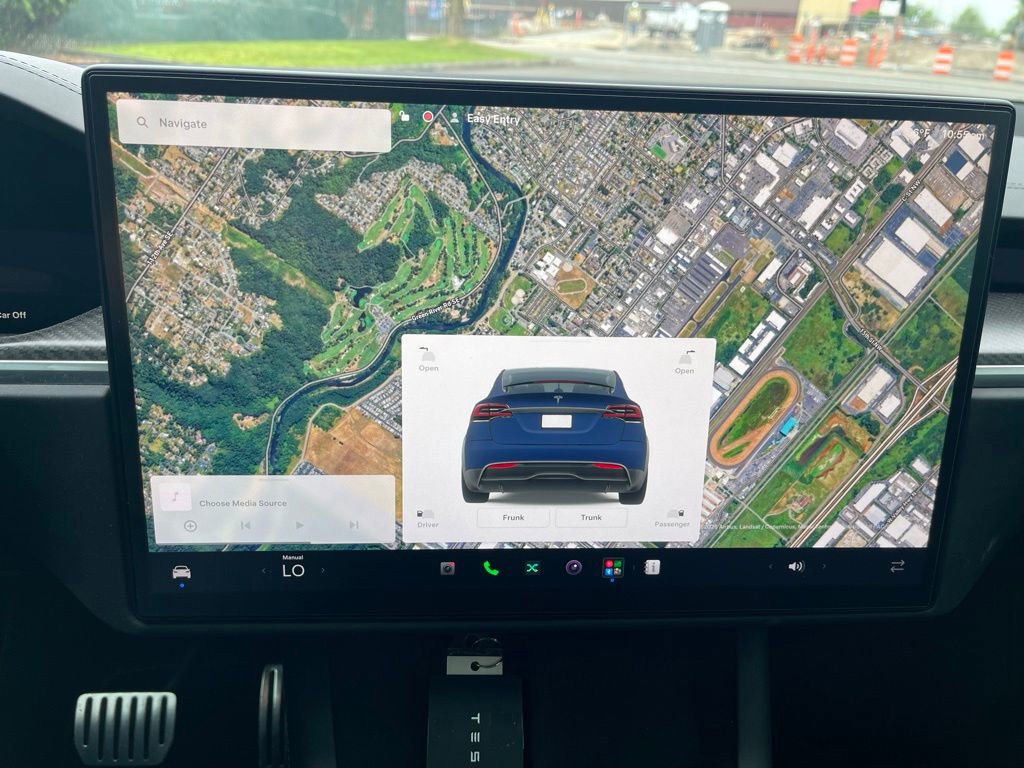 Used 2022 Tesla Model X Plaid AWD/4WD image 10