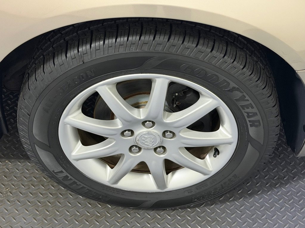 Used 2006 Buick Lucerne CXL w/ Luxury Package image 17