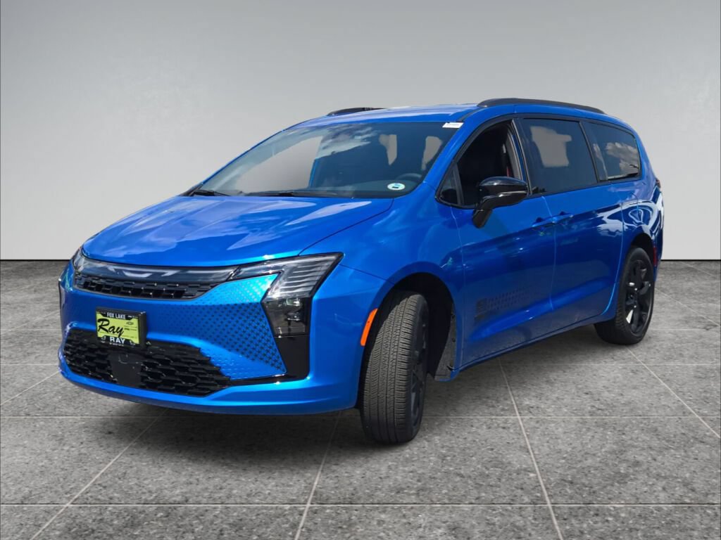 New 2027 Chrysler Pacifica Select AWD/4WD image 4