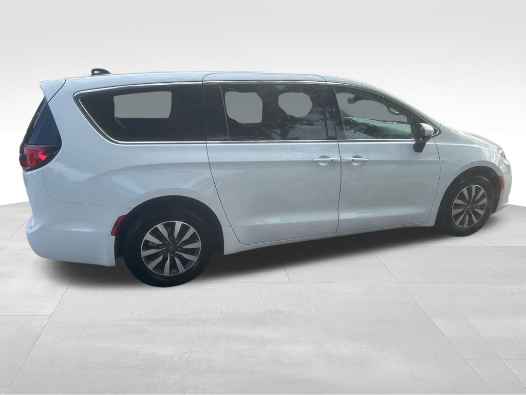 Used 2022 Chrysler Pacifica Touring-L FWD image 27