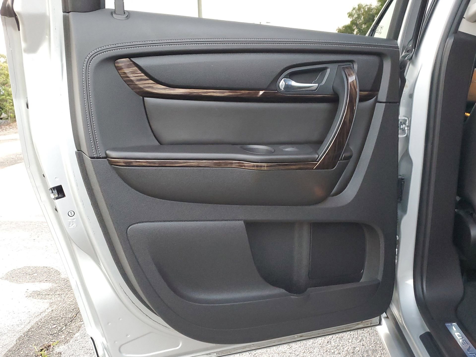 Used 2016 GMC Acadia Denali image 18