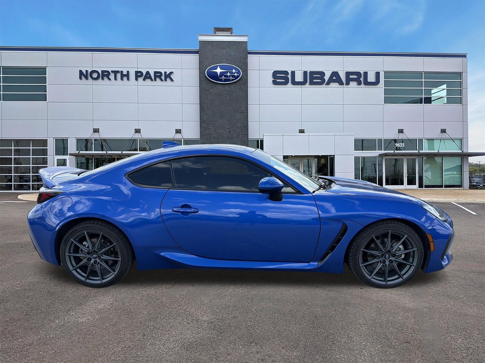 Used 2022 Subaru BRZ Limited RWD image 2