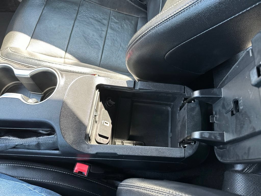 Used 2020 Ford Mustang Premium RWD image 27