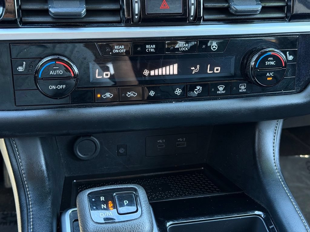Used 2025 Nissan Pathfinder SL AWD/4WD image 28