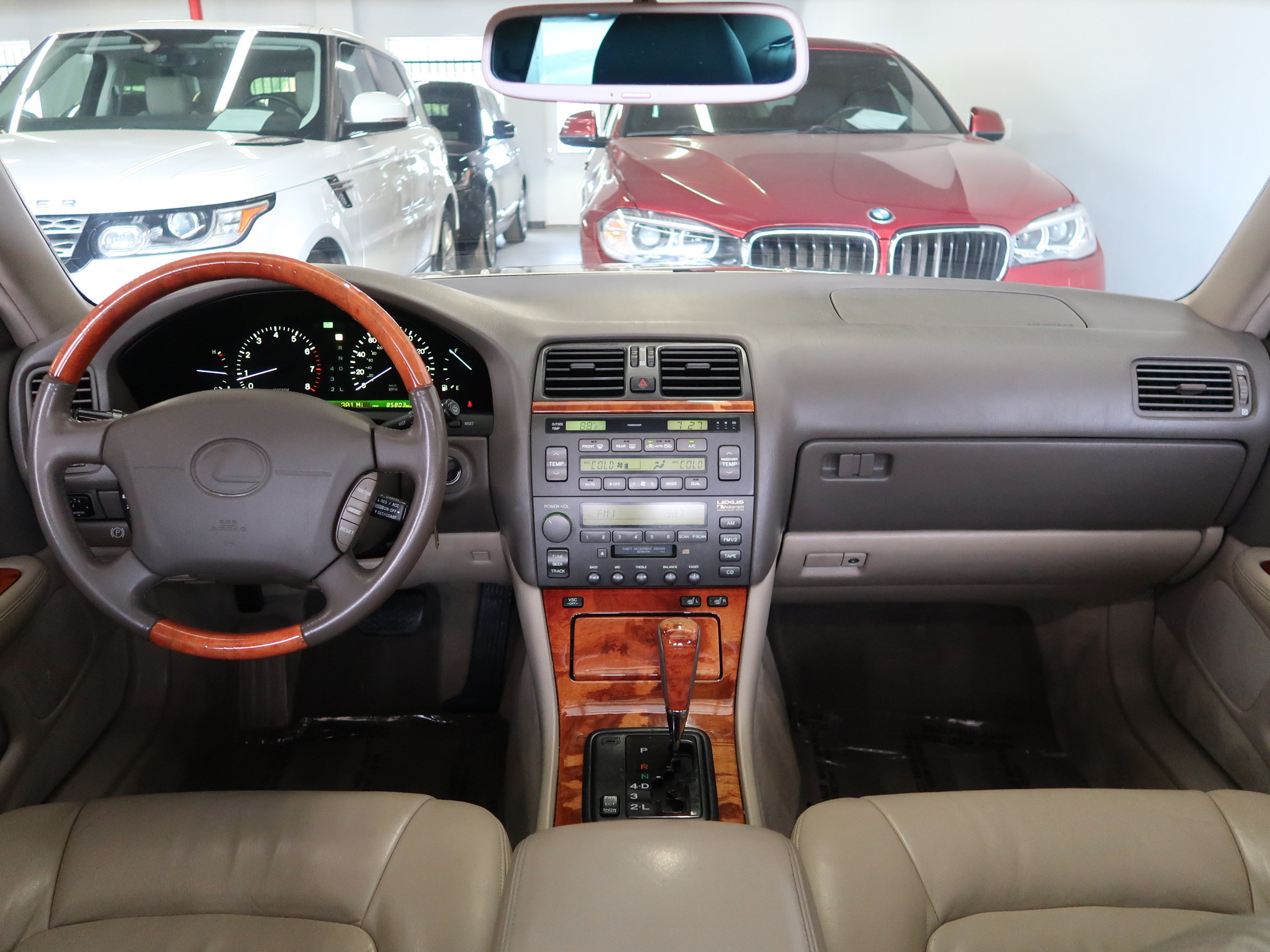 Used 2000 Lexus LS 400 RWD image 11