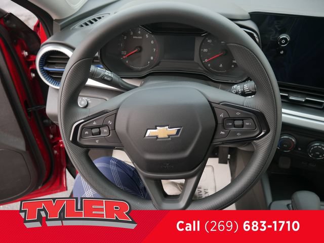 New 2026 Chevrolet Trax LS w/ LS Convenience Package FWD image 27
