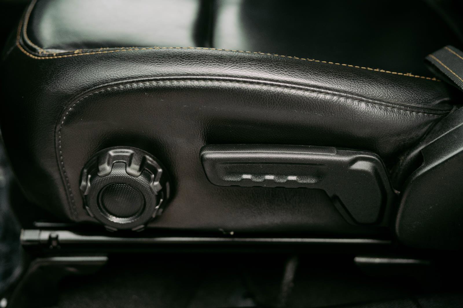 Used 2021 Jeep Gladiator Overland image 17