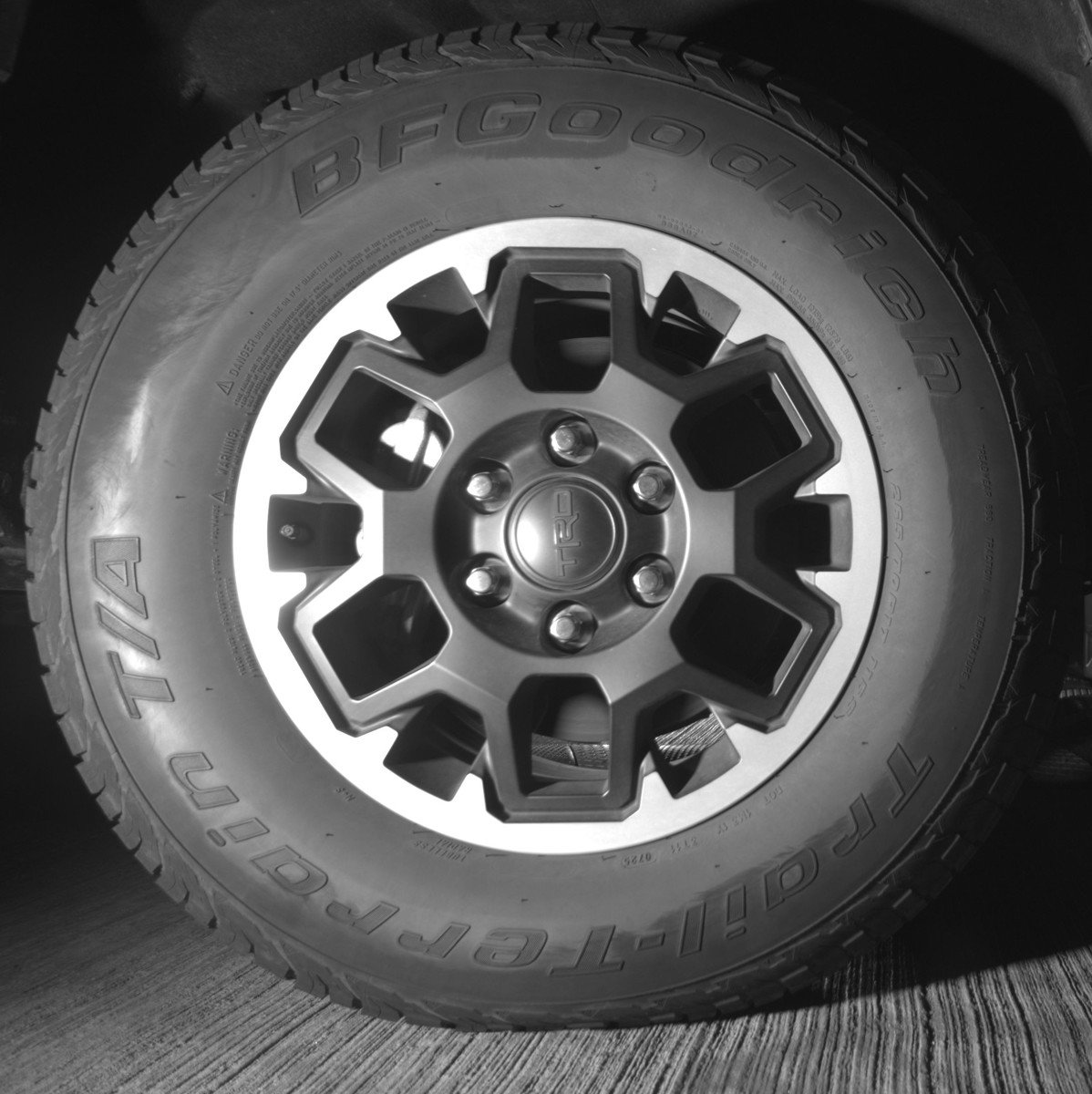 Used 2025 Toyota Tacoma TRD Off-Road AWD/4WD image 13