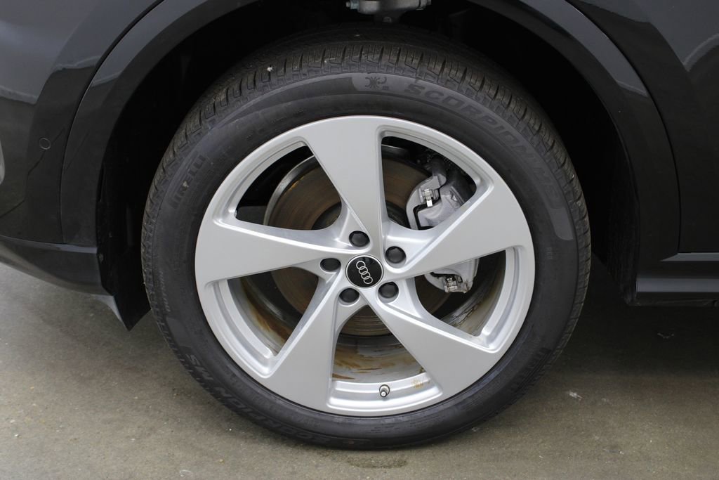 New 2025 Audi Q5 Premium Plus image 28