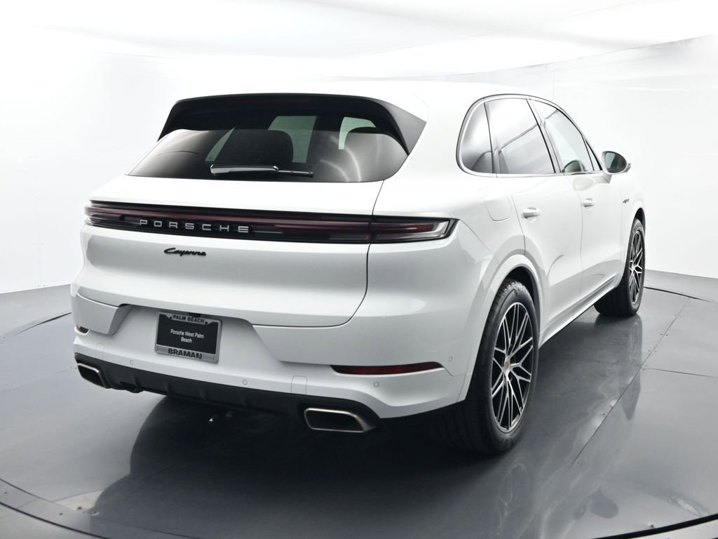 Certified 2025 Porsche Cayenne E-Hybrid w/ Premium Package Plus image 14
