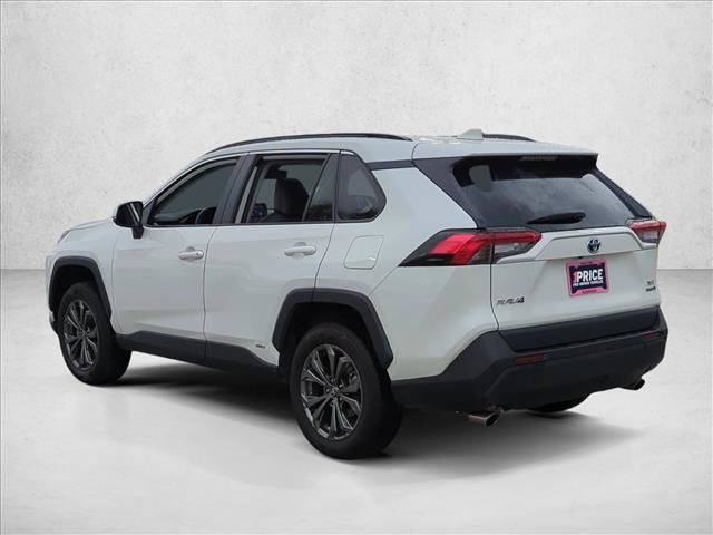 Used 2022 Toyota RAV4 XLE Premium AWD/4WD image 8