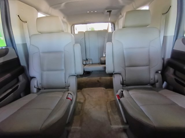 Used 2015 Chevrolet Suburban LT RWD image 50
