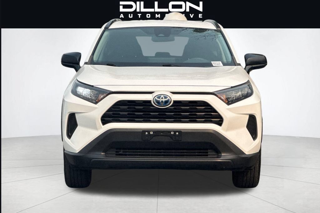 Used 2022 Toyota RAV4 LE AWD/4WD image 9