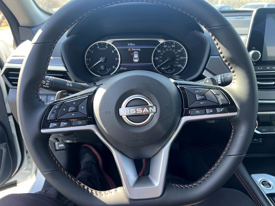 New 2025 Nissan Altima 2.5 SR image 13