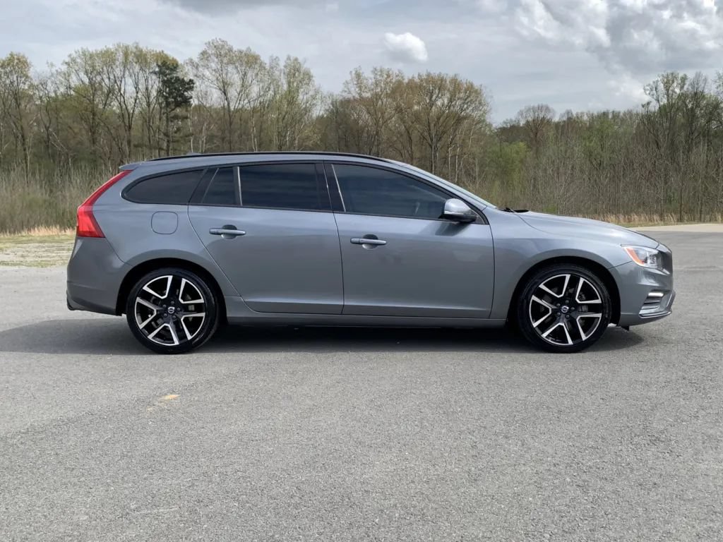Used 2018 Volvo V60 T5 Dynamic w/ Vision Package AWD/4WD image 8