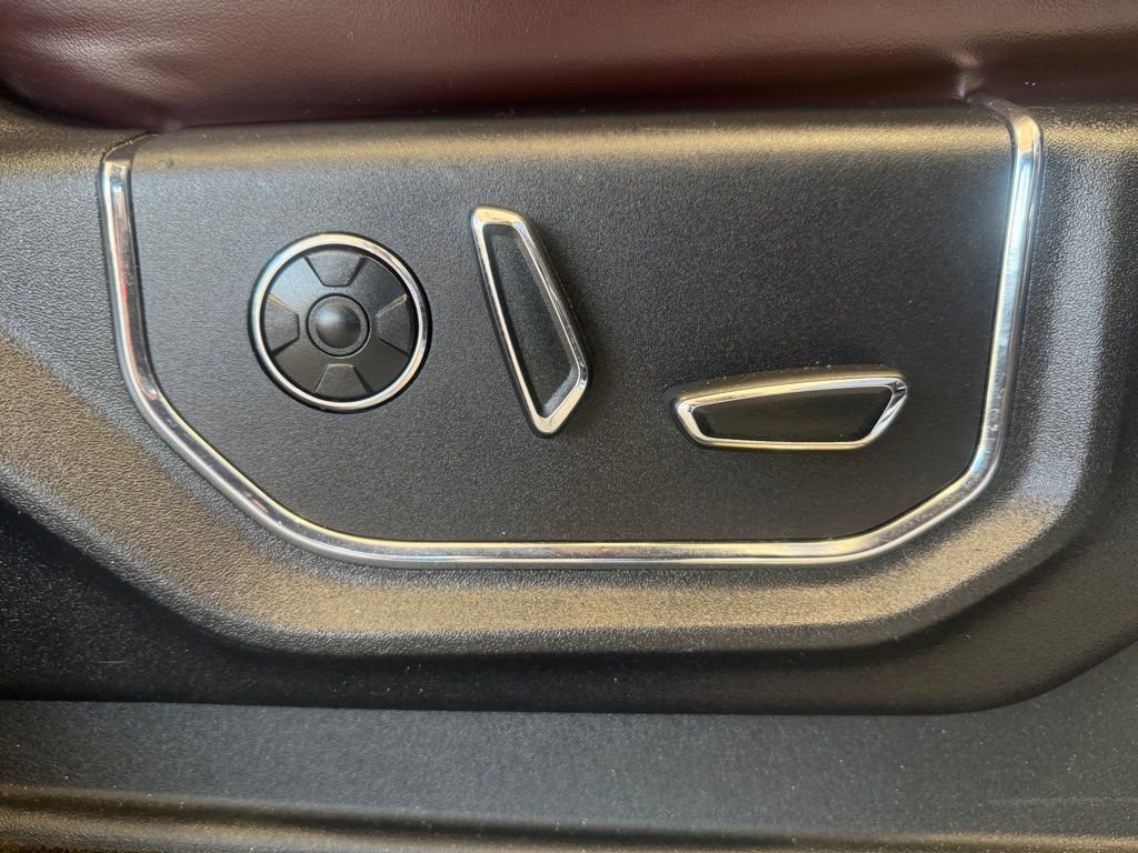 Used 2015 Ford F150 Platinum w/ Equipment Group 701A Luxury image 35