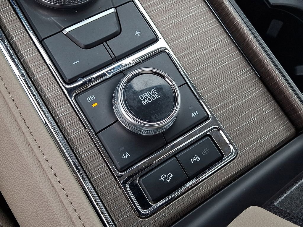 Used 2024 Ford Expedition Max Limited image 25