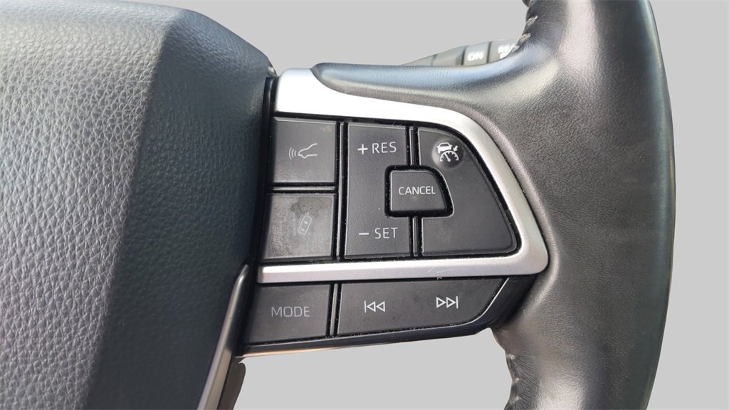 Used 2022 Toyota Highlander Bronze Edition image 23