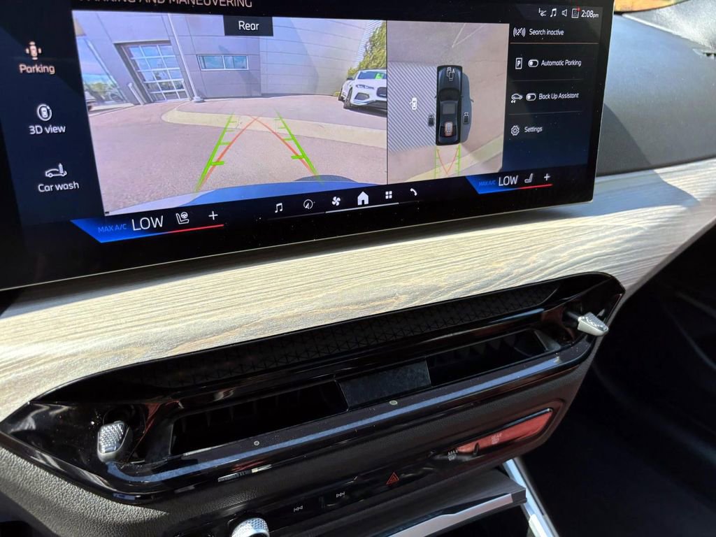 Certified 2025 BMW 330i xDrive Sedan image 22