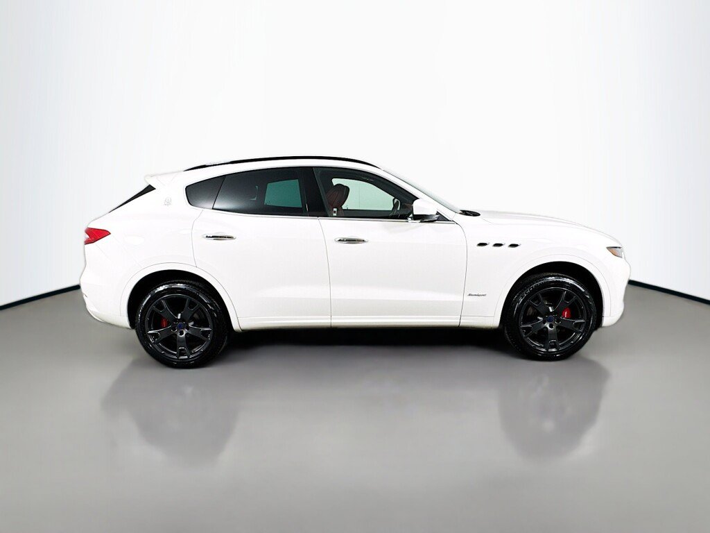 Used 2018 Maserati Levante GranSport AWD/4WD image 6