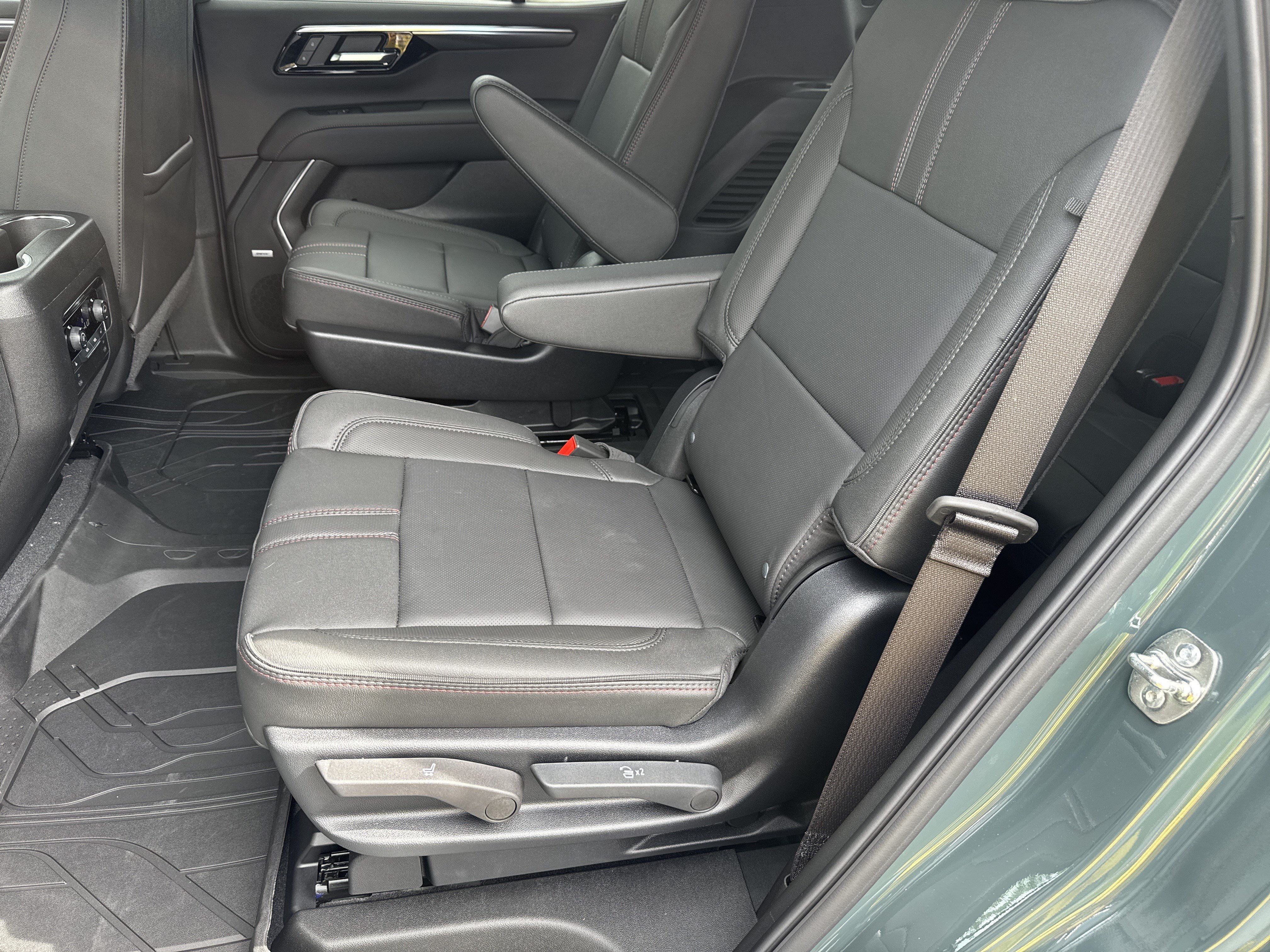 New 2026 Chevrolet Tahoe RST w/ Comfort Package AWD/4WD image 22