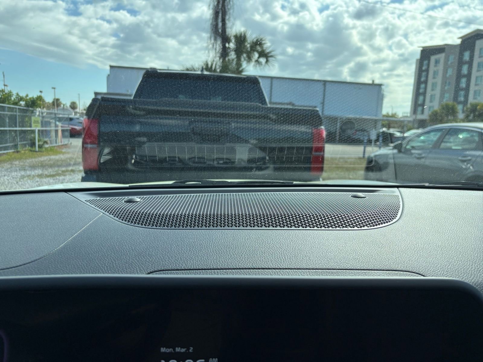 Used 2025 Kia Seltos S image 17