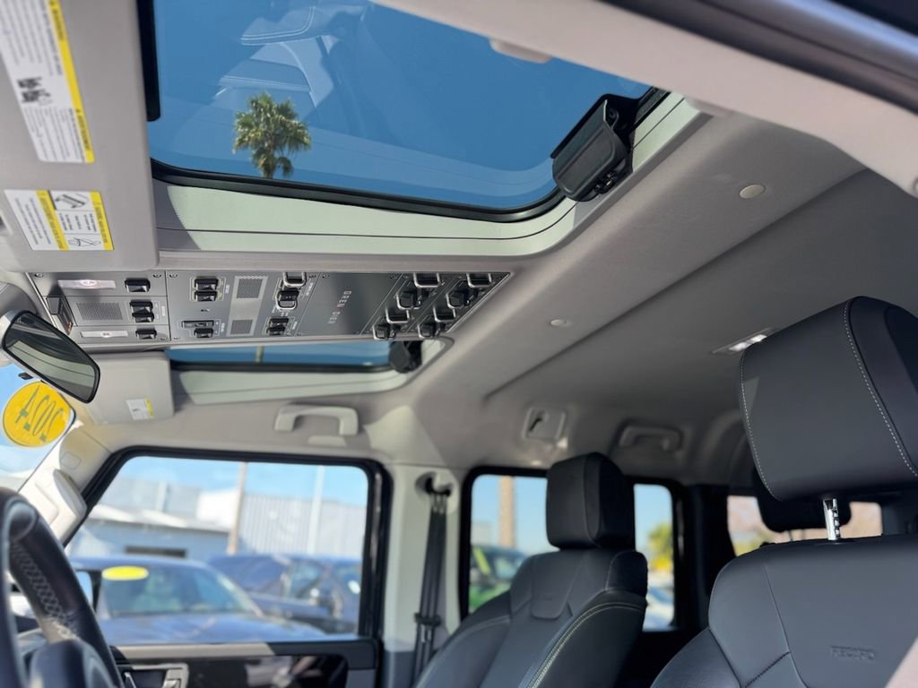 Used 2024 INEOS Grenadier Fieldmaster Edition image 12