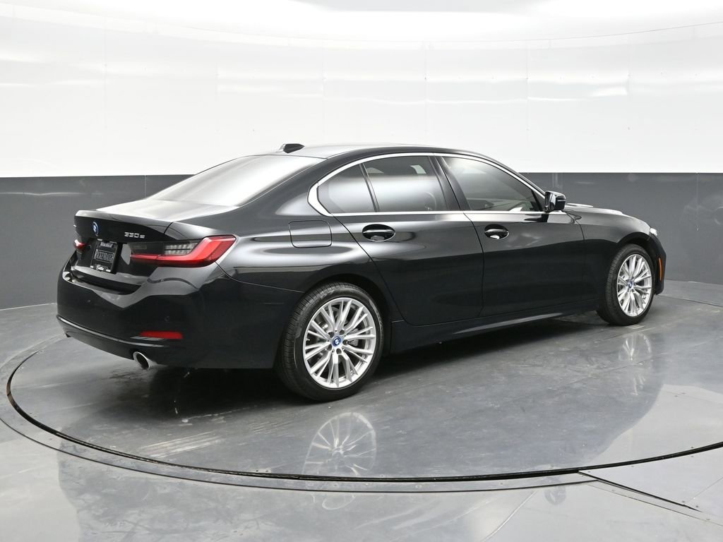 Used 2024 BMW 330e xDrive image 7