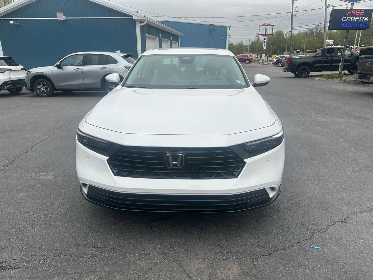 Used 2024 Honda Accord EX-L image 2