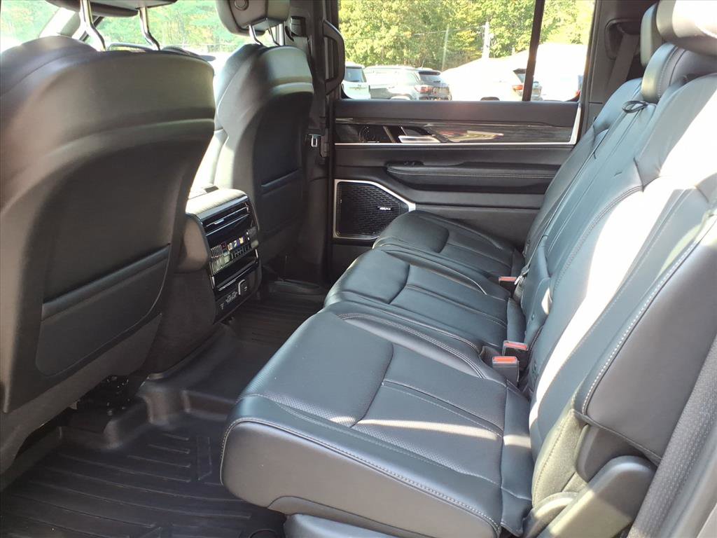 Used 2022 Jeep Wagoneer Series II image 10