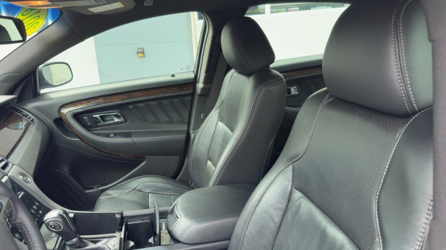 Used 2018 Ford Taurus Limited FWD image 10