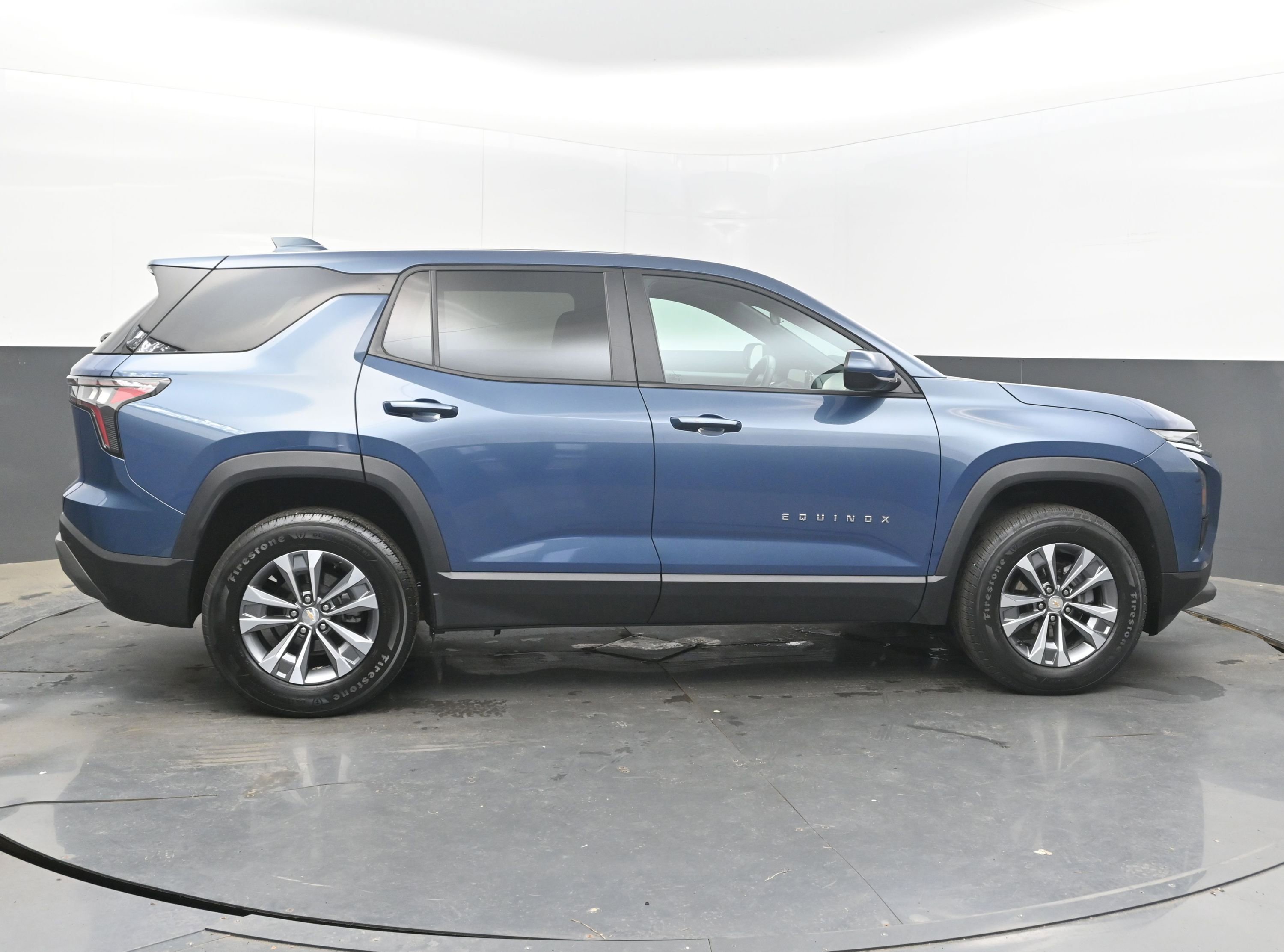 Certified 2025 Chevrolet Equinox LT FWD image 10