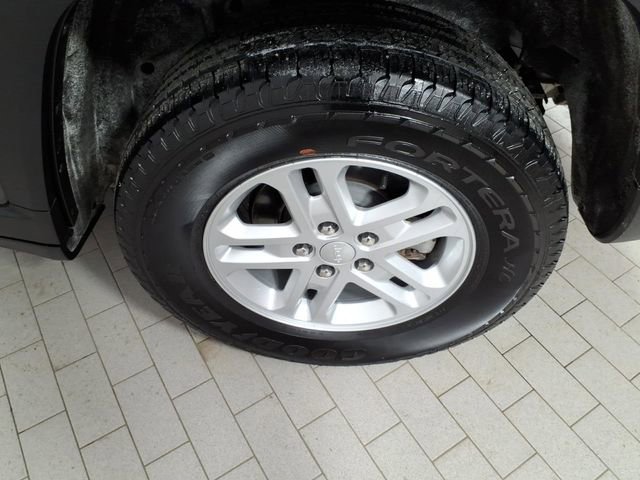 Used 2023 Jeep Grand Cherokee Laredo w/ Luxury Tech Group I image 8